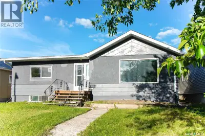 Welcome to 425 Montreal Street, situated in the peaceful neighborhood of Churchill Downs on a spacio...