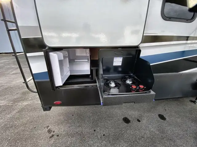 2022 Keystone RV Arcadia 3940LT in Travel Trailers & Campers in Kamloops - Image 16