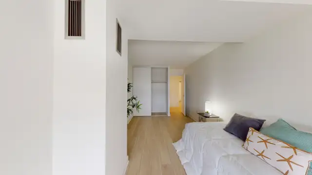 Apartment for Rent at Hanover Road, Brampton in Long Term Rentals in Mississauga / Peel Region - Image 9