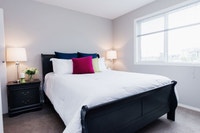 Broadstreet's Water's Edge offers 1 and 2 bedroom pet friendly apartments for rent, conveniently loc... (image 8)