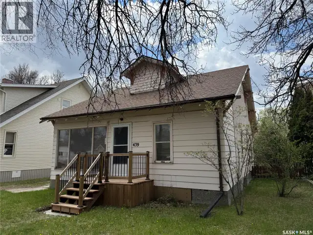 439 Assiniboia STREET Weyburn, Saskatchewan in Houses for Sale in Regina - Image 23