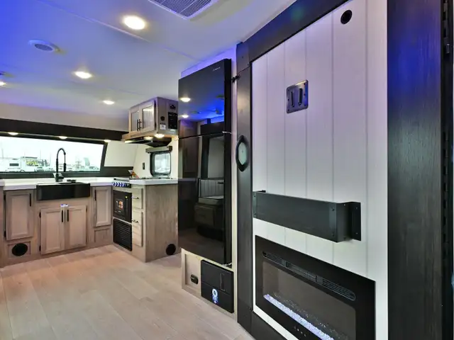 2026 GREY WOLF 27GHBL in Travel Trailers & Campers in St. Albert - Image 16