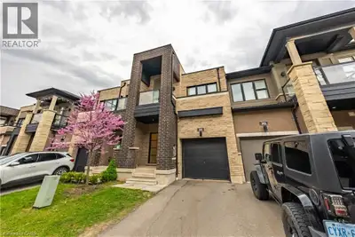 Gorgeous 2 Storey Freehold Town-Home, Sun Drenched South Facing Beautiful Home In Most Convenient Lo...