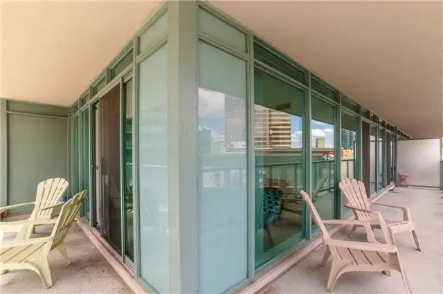 1 Master bedroom in 2Bed/2Bath condo on Yonge-Finch63826905404931122