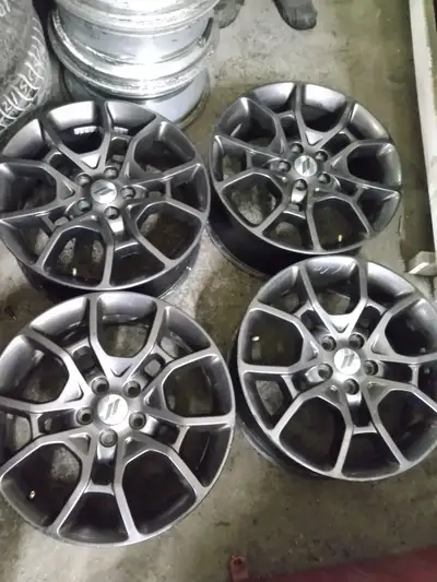 19inch alloy rims 5x114.3 ET70 CB54 with censors installation is extra ___________________ We offer...