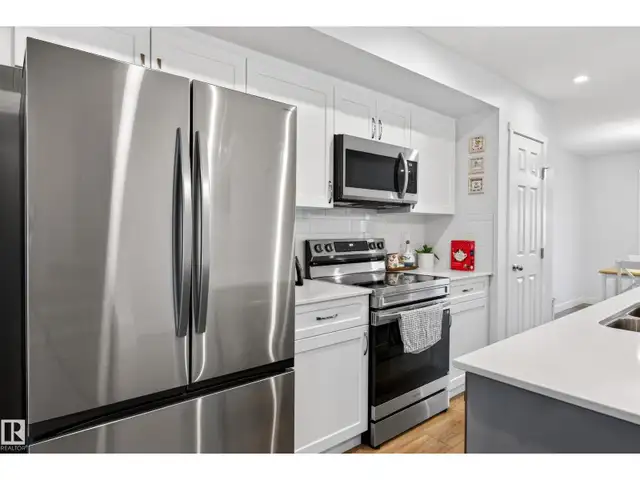 201 SUNLAND WY Sherwood Park, Alberta in Houses for Sale in Strathcona County - Image 12