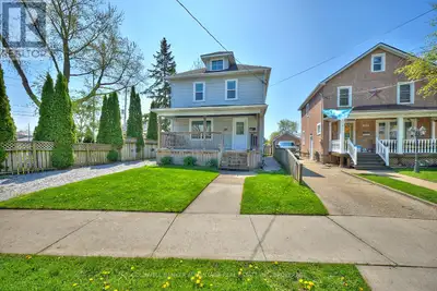 Calling all investors! This is a fantastic opportunity to purchase a recently renovated legal duplex...