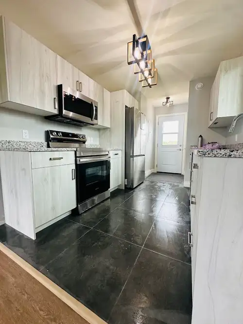 2-Bedroom Apartment – $2,600/month + Hydro Available Now – Long Lake Road, Greater Sudbury Spacious...