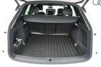 This Audi Q5 boasts a Intercooled Turbo Gas/Electric I-4 2.0 L/121 engine powering this Automatic tr... (image 7)