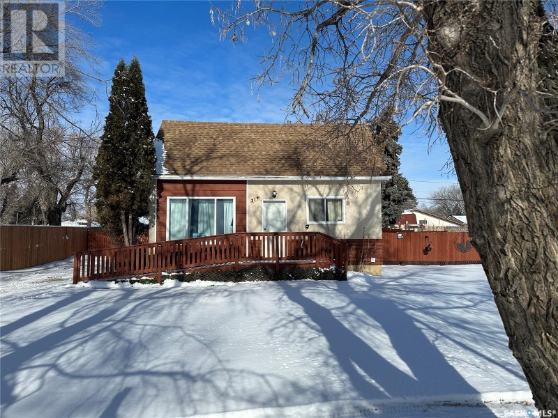 314 Mountain STREET Strasbourg, Saskatchewan Houses for Sale Regina