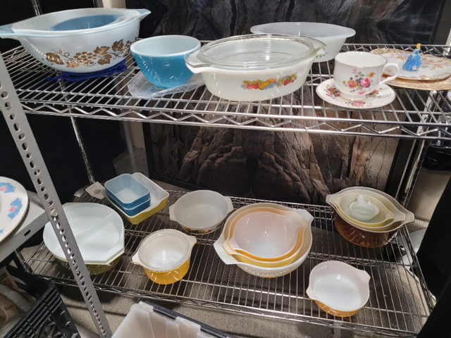 Vintage pyrex. Glasbake. Fireking. Collectable antique glassware in Kitchen & Dining Wares in Mississauga / Peel Region - Image 2