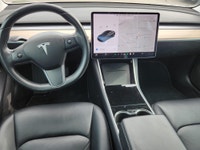 2018 Tesla Model 3 Long Range. Black on Black. *****************************************************... (image 2)