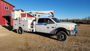 Crew Cab 4×4 Diesel Bucket Truck