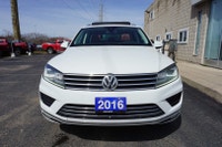 V6 DIESEL TDI HIGHLINE SAFETY INCULDED FREE ACCIDENT 36 V.W SERVICE RECORDS Nice Clean Volkswagen To... (image 1)