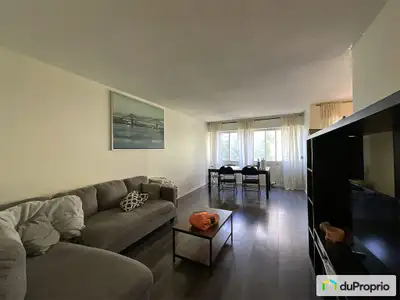 Traduction automatique Spacieux condo de 2 chambres avec balcon privé et rangement. Tous les service...