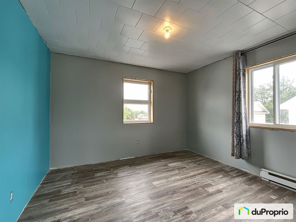 $308,700 - Duplex for sale in St-Hubert-De-Rivière-Du-Loup — photo 2