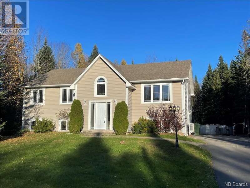 78 Dexter Crescent Lincoln, New Brunswick Houses for Sale