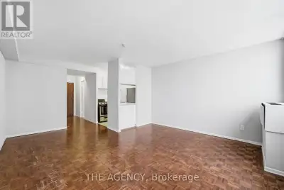 Welcome to The Crossways, perfectly nestled between the vibrant Junction Triangle and thenatural bea...