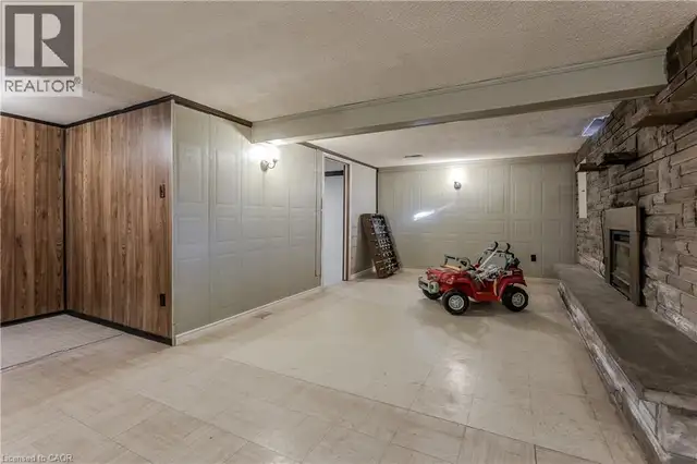 3196 CENTENNIAL Drive Burlington, Ontario in Houses for Sale in Oakville / Halton Region - Image 31