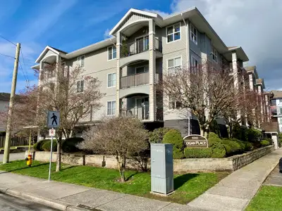 1 Bedroom Suites $1,295/month Available Now! Call or text 778-601-7744 to book a viewing. Please inc...