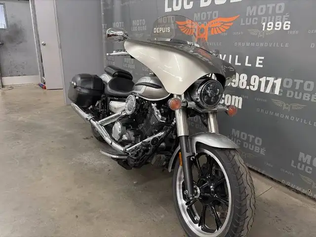 2012 Yamaha V-Star 950 Tourer in Street, Cruisers & Choppers in Drummondville - Image 4