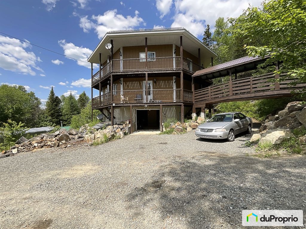 $690,000 - Intergenerational for sale in St-Côme — photo 1