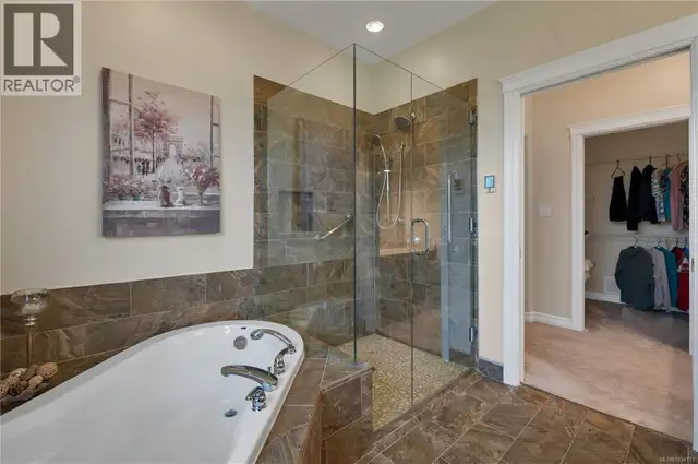 2185 Forest Grove Dr Campbell River, British Columbia in Houses for Sale in Campbell River - Image 35