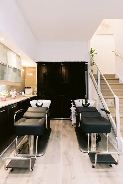 Private room + washroom in Boutique Salon Beauty shop