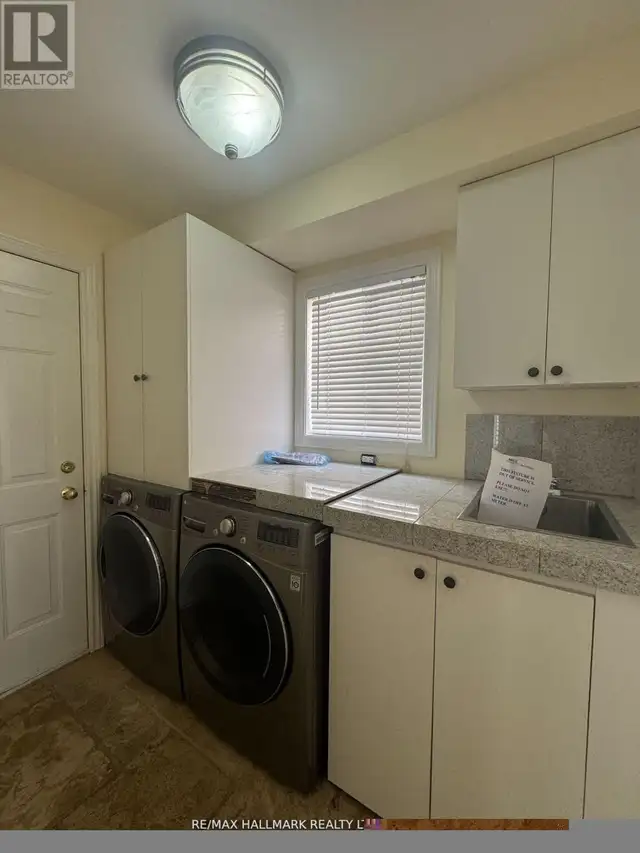 203 LANDSBRIDGE STREET Caledon (Bolton East), Ontario in Houses for Sale in Oakville / Halton Region - Image 15