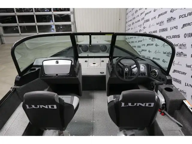 2024 Lund 1650 Angler Sport + MERCURY 60 HP & Remorque in Powerboats & Motorboats in Laurentides - Image 9