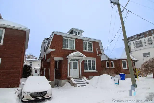 Appartement à louer - 291 rue Notre-Dame-de-l'Île #1