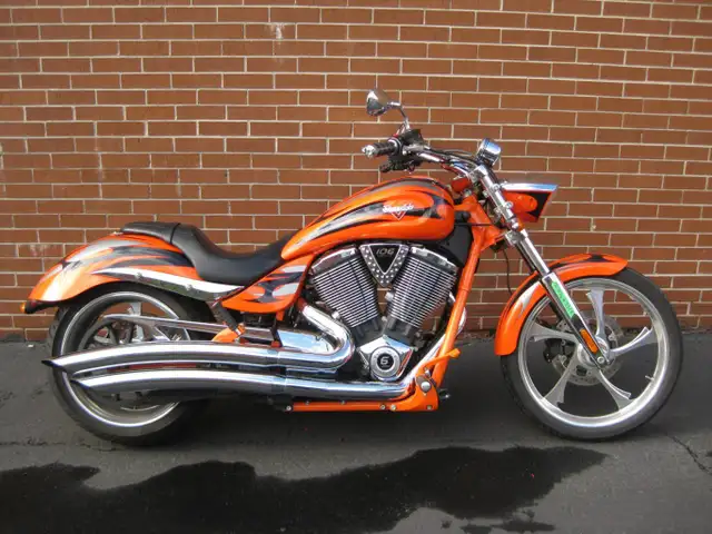 2013 VICTORY JACKPOT in Street, Cruisers & Choppers in City of Toronto - Image 2