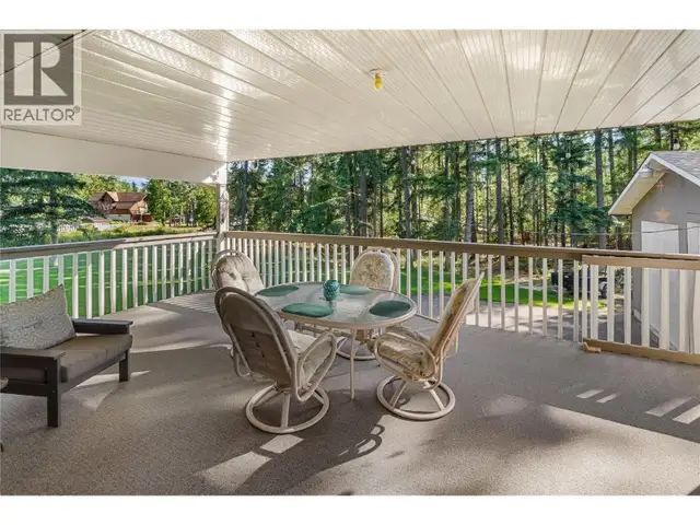 610 10th Avenue NW Nakusp, British Columbia in Houses for Sale in Nelson - Image 7