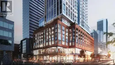 Welcome to premium urban living at 400 King West! This brand new, never lived-in 1-bedroom suite off...