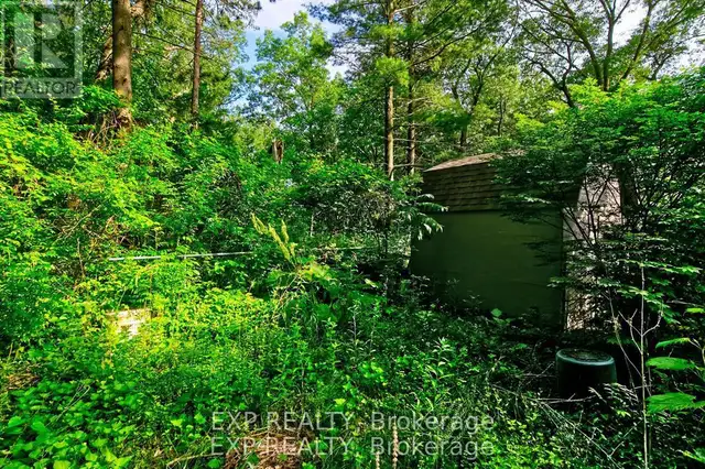 9995 PORT FRANKS ESTATES DRIVE Lambton Shores (Port Franks), Ont in Houses for Sale in Grand Bend - Image 35