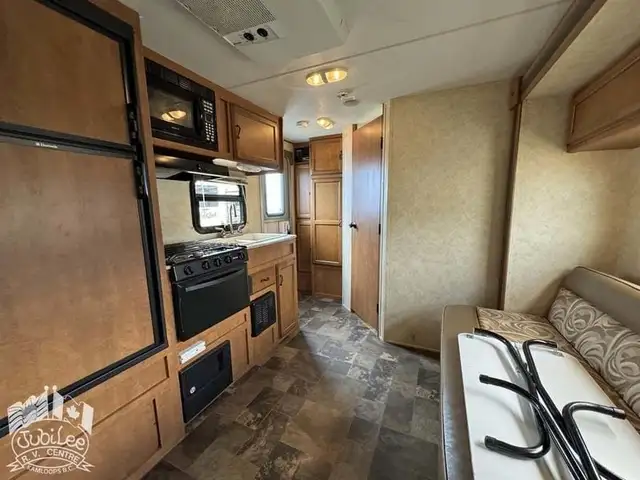 2013 ,Apex,Coachmen RV 189FBS in Travel Trailers & Campers in Kamloops - Image 5