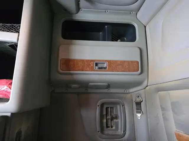 2012 PETERBILT 388 in Heavy Trucks in Saskatoon - Image 32