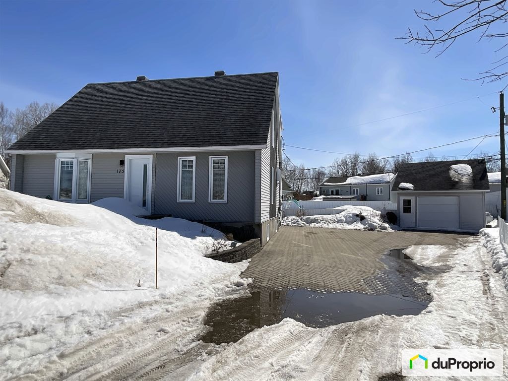 $395,000 - 2 Storey for sale in Dolbeau-Mistassini — photo 1
