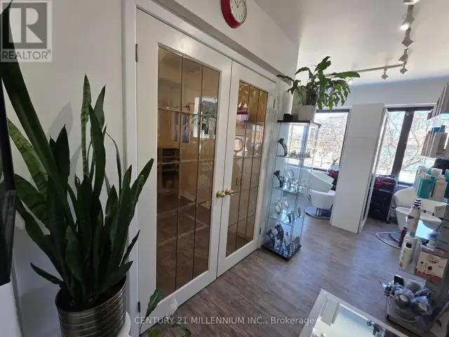 B - 2479 LAKE SHORE BOULEVARD W Toronto (Mimico), Ontario in Commercial & Office Space for Rent in Mississauga / Peel Region - Image 4