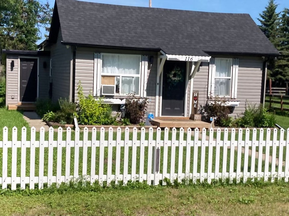 Gorgeous 2 Bed House for Rent Fully Furnished and Equipped 1