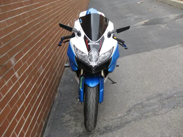 2009 SUZUKI GSXR 600 in Street, Cruisers & Choppers in City of Toronto - Image 9