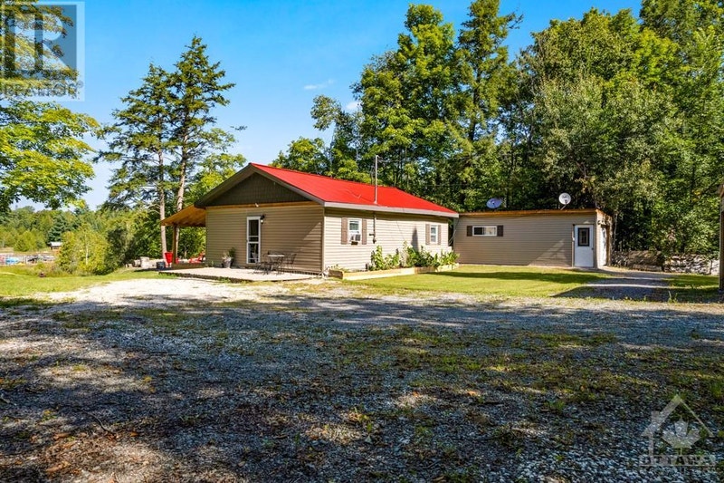775 DARLING CONCESSION 7 ROAD Lanark Highlands, Ontario Houses for