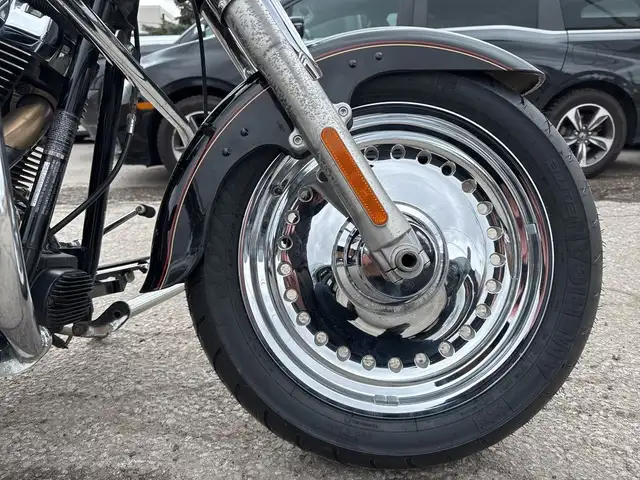 2010 Harley-Davidson Fat Boy ~ FAT BOY ~ 96CI ~ 2 INTO 1 ~ CANAD in Street, Cruisers & Choppers in City of Toronto - Image 10