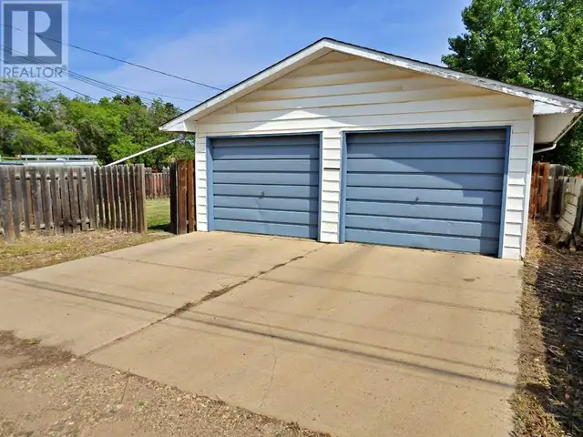 4539 50 Avenue Vermilion, Alberta62863766111362121