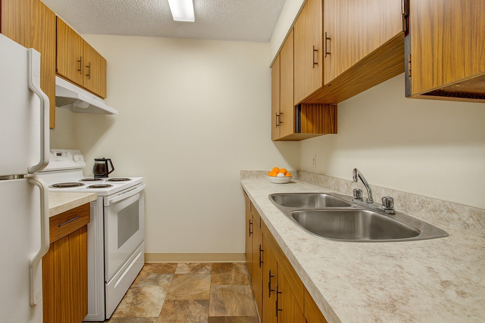 2 Bed x 1 Bath Apartment for Rent on Lakewood Road North NW 2