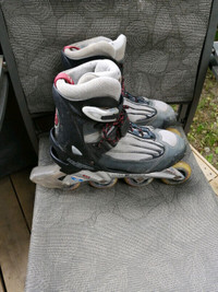 Patins a roues alignées  20,00$ texté moi 514 242 1231