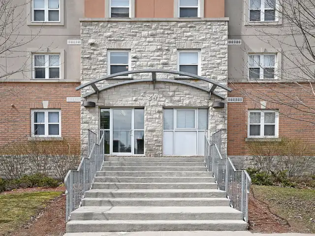 Student Housing in Waterloo - Students Only in Long Term Rentals in Kitchener / Waterloo - Image 3