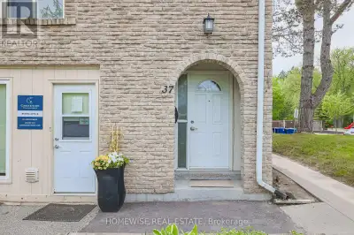 37 - 560 WAVERLY STREET N Oshawa (McLaughlin), Ontario