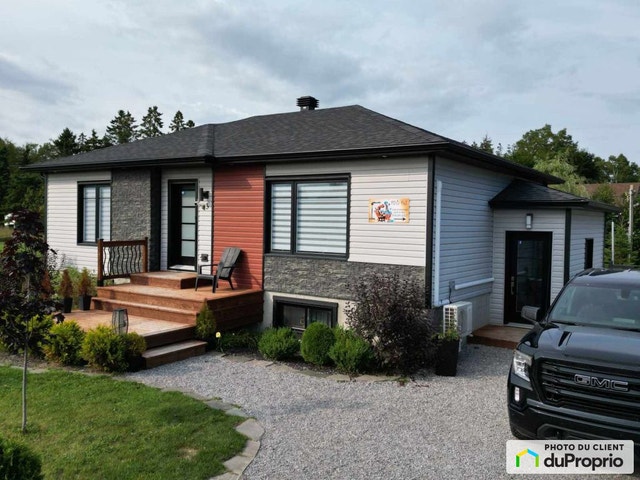 $459,000 - Bungalow for sale in Maria — photo 1
