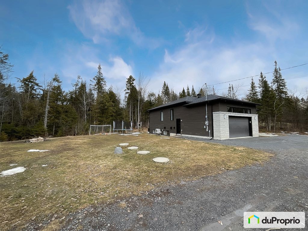 $849,000 - Bungalow for sale in Stoke — photo 3